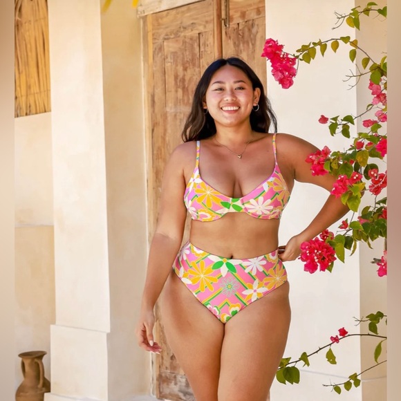 NEW! Kenny Flowers THE ACAPULCO Underwire Bikini Top Pink Green SZ S, DD - Picture 8 of 16